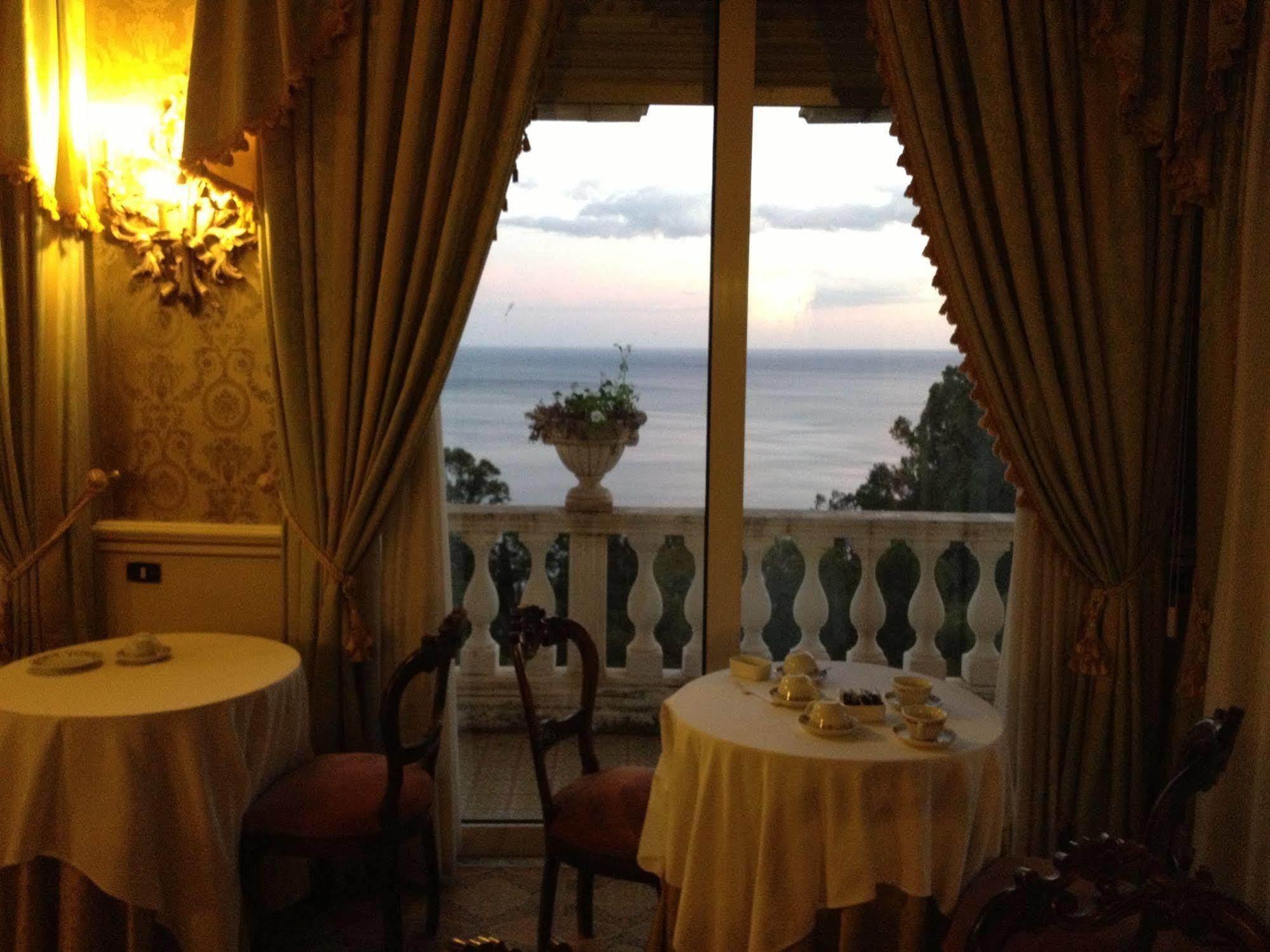 Hotel Villa Riis Taormina Luaran gambar